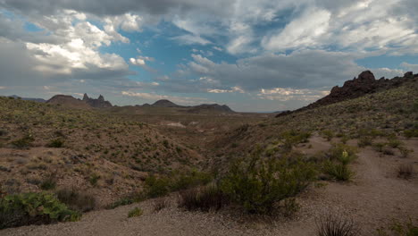 Timelapse-of-Clouds-Moving-Above-Desert-Landscape-of-Utah-USA