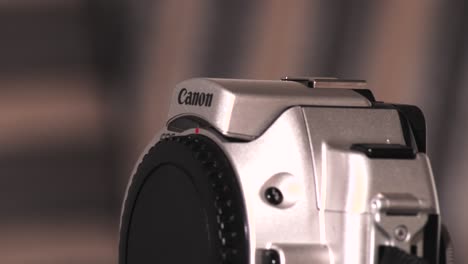 Canon-EOS-IX-Lite-Film-EF-Mount-Plattenspieler-Batterie-Entsorgung-Alte-Technologie-Branding