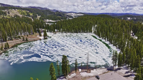 Flyover-of-the-ice-lake-at-the-top-of-the-Grand-Mesa-in-Colorado