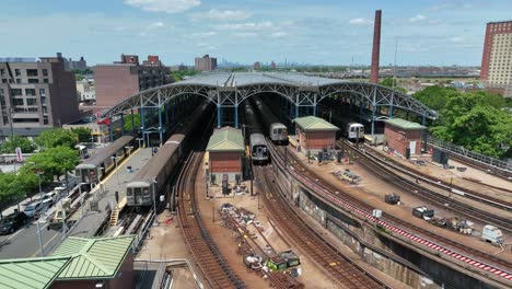 The-Coney-Island–Stillwell-Avenue-station,-or-Coney-Island-Terminal,-is-a-New-York-City-Subway-terminal-in-Coney-Island,-Brooklyn