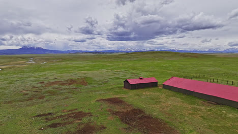 Drone-flyover-of-ranch-in-Broughton,-Colorado