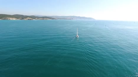 Sailing-boat-at-the-mediterranean