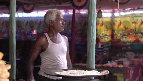 Petai-Paratha-Se-Está-Preparando-En-El-Recinto-Ferial-Para-La-Venta