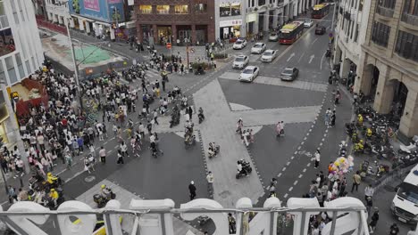 Busy-cross-road-with-people-passing-in-all-direction