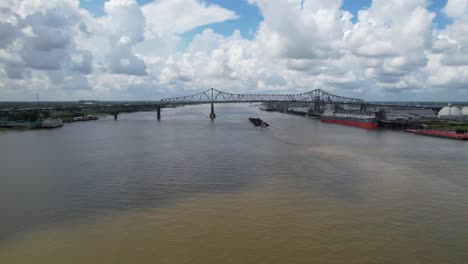Aerial-footage-of-the-Horace-Wilkinson-Bridge-in-Baton-Rouge-Louisiana