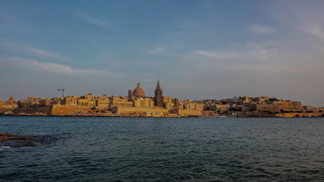 Timelapse-of-La-Valeta-coastline-in-Malta