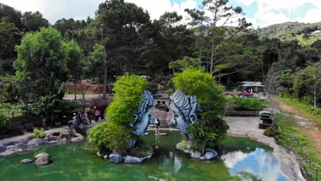 Pullback-Over-Giant-Clay-Sculptures-Of-Clay-Tunnel-In-Da-Lat-City,-Lam-Dong-Province,-Vietnam