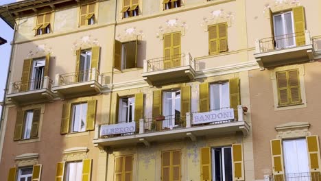 Old-architecture-of-Albergo-Bandoni-hotel-in-the-centre-of-Rapallo,-Italian-riviera