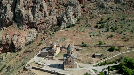 Video-De-Drones-De-Alta-Definición-De-4k-Del-Hermoso-Monasterio-De-Noravank--Armenia
