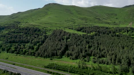 4K-HD-Drohnenvideo-Vom-Wunderschönen-Sewansee-In-Armenien
