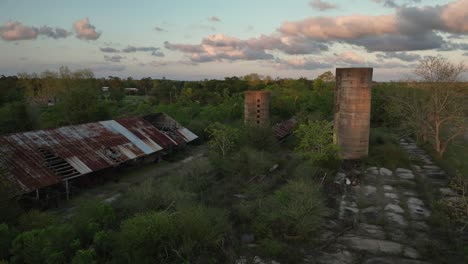 Old-silos-on-a-farm-in-Alabama