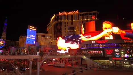 Las-Vegas-Strip-Boulevard-By-Night,-Nightlife-and-Entertainment