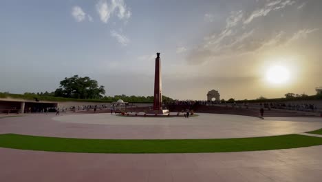 Ejército-Indio-En-El-Amar-Chakra-Del-Monumento-Nacional-A-La-Guerra-En-Nueva-Delhi,-India