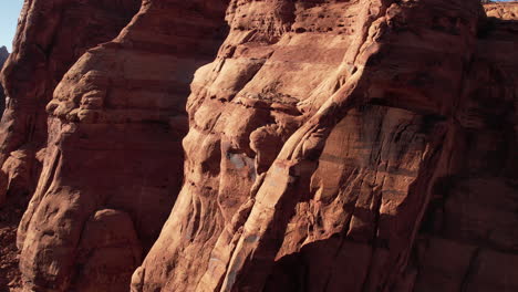 Aerial-View-of-Jug-Handle-Arch,-Red-Sandstone-Formation-Near-Moab,-Utah-USA,-Close-Up-Drone-Shot