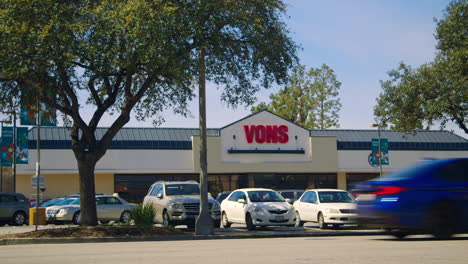 .-Static-shot-of-Vons-front-entrance-and-parking-lot-at-12:13pm-on-Pass-Avenue