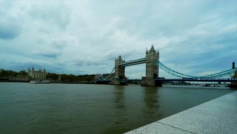 London-Bridge-Bewölkt-Zeitraffer