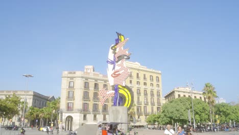 El-Cap-De-Barcelona,-Abstraktes-Kunstwerk-Des-Amerikanischen-Künstlers-Roy-Lichtenstein