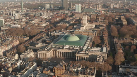 Kreisende-Luftaufnahme-Rund-Um-Das-British-Museum-Im-Zentrum-Von-London
