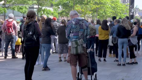 Gemischte-Menschen-Protestieren-Gegen-Black-Lives-Matter