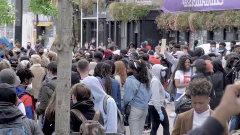 Crowd-with-masks-on-Black-Lives-Matter-Protest