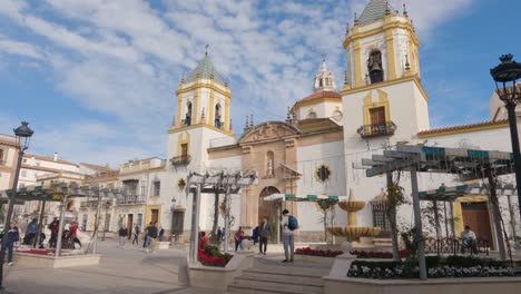 Plaza-del-Socorro-and-Church-of-Nuestra-Señora-del-Socorro-in-Ronda,-Spain