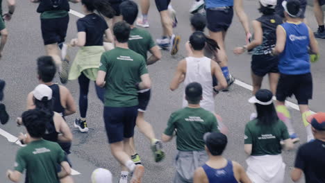Marathon-runners-on-the-street