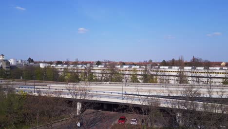 Leere-Autobahn-In-Der-Stadt-Berlin