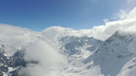 Montañas-Totalmente-Congeladas.-Superficie-De-La-Roca-Toma-Aérea-De-Drones