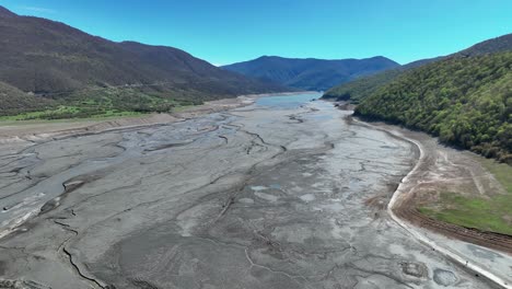 Panoramic-Aerial-View-Of-Nearly-Dry-River-Of-The-Aragvi-In-The-East-of-Georgia,-Europe