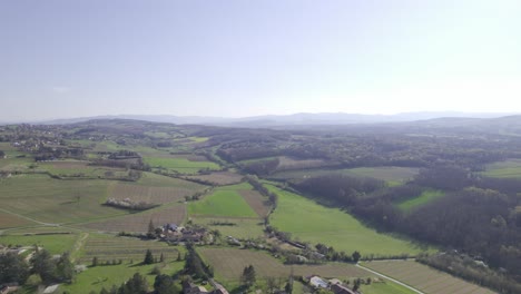 Lyon-countryside,-Auvergne-Rhône-Alpes-region-in-France