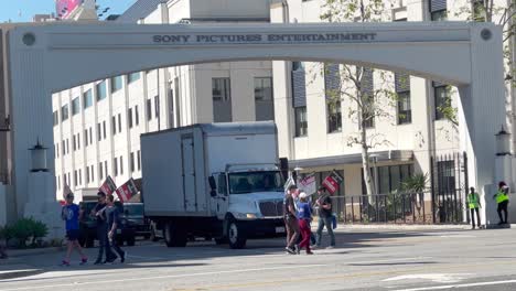 Streik-Gegen-Sony-Pictures-For-Writers-Guild-Of-America,-WGA,-Für-Höhere-Löhne