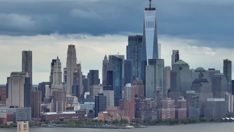 One-World-Trade-Center-Und-Die-Skyline-Von-Lower-Manhattan