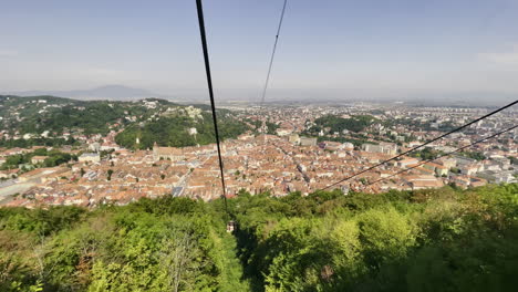 Cable-car-with-city-view,-Brasov-Romania