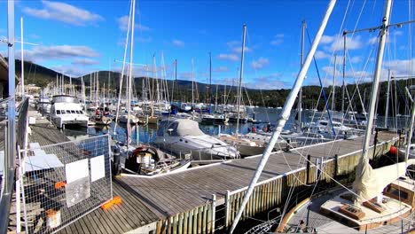 Kettering,-Tasmanien,-Australien---15.-März-2019:-Oyster-Cove-Marina-In-Kettering,-Wo-Die-Fähre-Nach-Bruny-Island-In-Tasmanien-Fährt