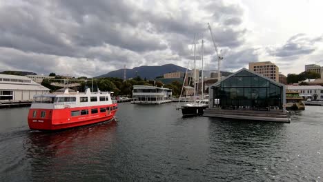 Hobart,-Tasmanien,-Australien---13.-März-2019:-Ausflugsboot-Spirit-Of-Hobart-Nähert-Sich-Watermans-Dock-In-Hobart,-Tasmanien