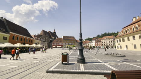 Old-town-square,-Brasov-Romania
