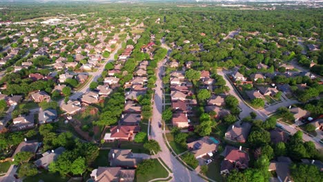 Redaktionelle-Luftaufnahmen-Eines-Viertels-In-Denton,-Texas