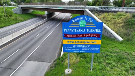 Señal-De-La-Autopista-De-Peaje-De-Pensilvania