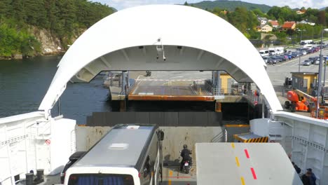 A-ferry-boat-approaches-the-dock-in-Bergen