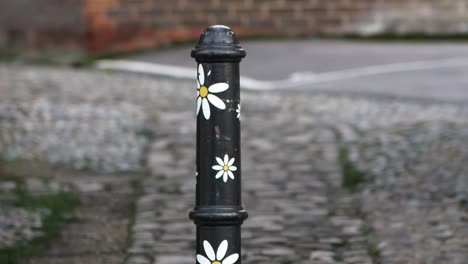 Un-Poste-Flor-Arte-Blanco