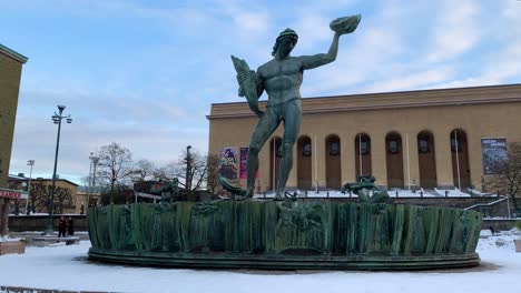 Die-Statue-Poseidon-Am-Gotaplatsen-In-Göteborg