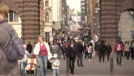 Fußgängerzone-In-Der-Innenstadt-Von-Stockholm