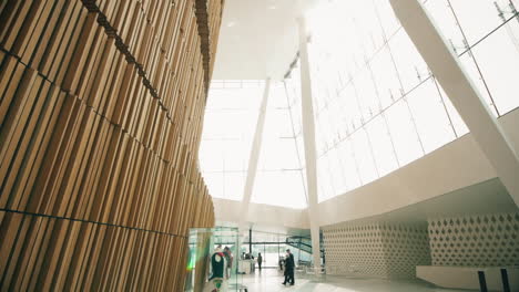 Oslo-Opera-House-and-it’s-beautiful-modern-architecture-is-the-national-opera-theatre-in-Norway,-home-of-the-Norwegian-national-opera-and-ballet