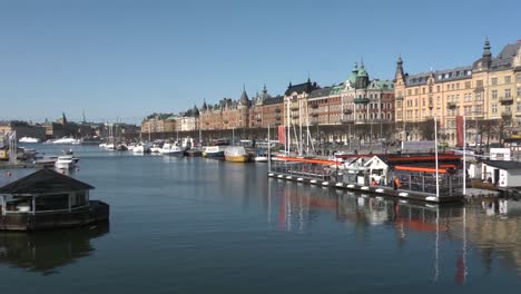 Stockholm's-Beautiful-Waterways-That-Run-Through-The-City