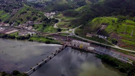 Wide-aerial-view-looking-down-on-Santa-Cecília-Dam-in-Rio-de-Janeiro,-Brazil