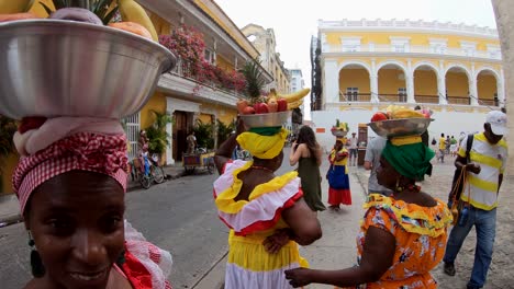 Palenqueras-De-Cartagena,-Colombia