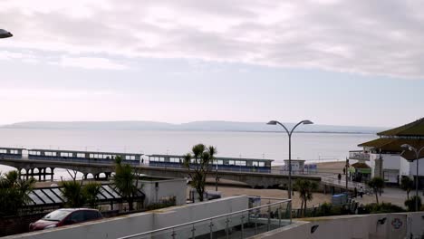 Con-Vistas-Al-Muelle-De-Bournemouth-Desde-El-Paseo-Marítimo.