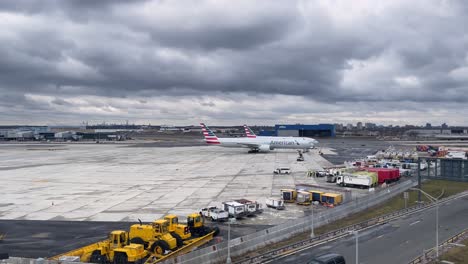 SLOW-MOTION-SHOT-OF-jfk-airport-in-manhattan-in-distant-view