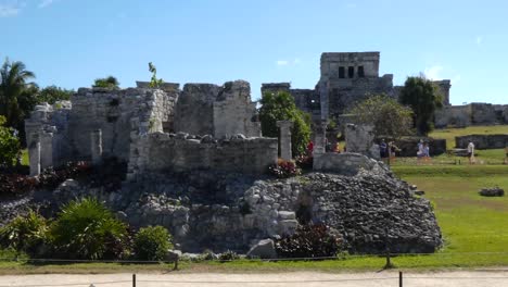 La-Casa-De-Las-Columnas-En-El-Sitio-Arqueológico-De-Tulum,-Quintana-Roo,-México.