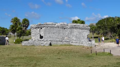 Haus-Des-Nordostens-An-Der-Archäologischen-Stätte-Tulum,-Quintana-Roo,-Mexiko